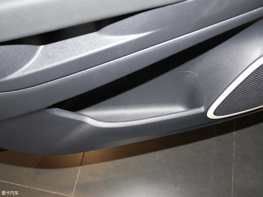 2018_(M) TCe 190 `Ӱ