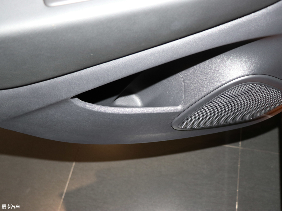 2018_(M) TCe 190 `Ӱ