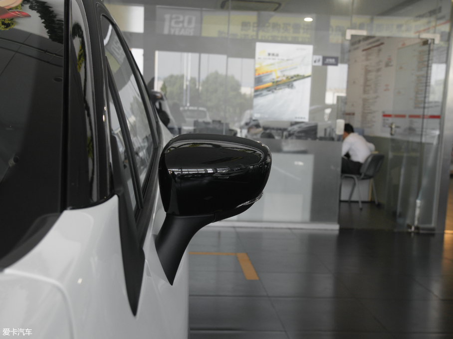 2018_(M) TCe 190 `Ӱ