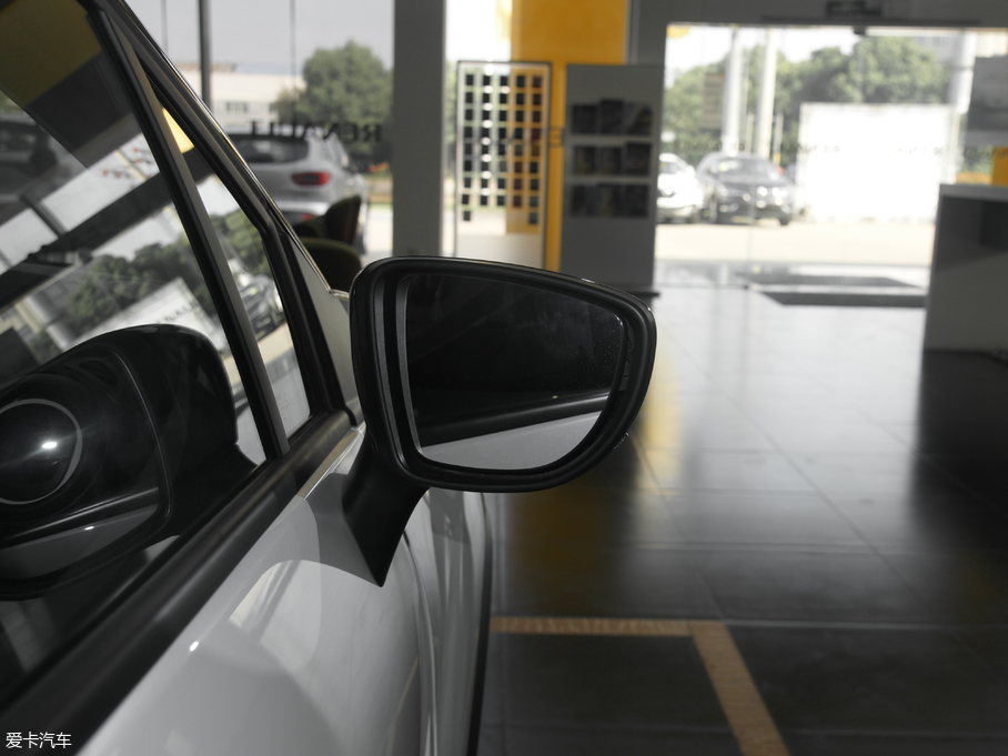 2018_(M(jn)) TCe 190 `(dng)