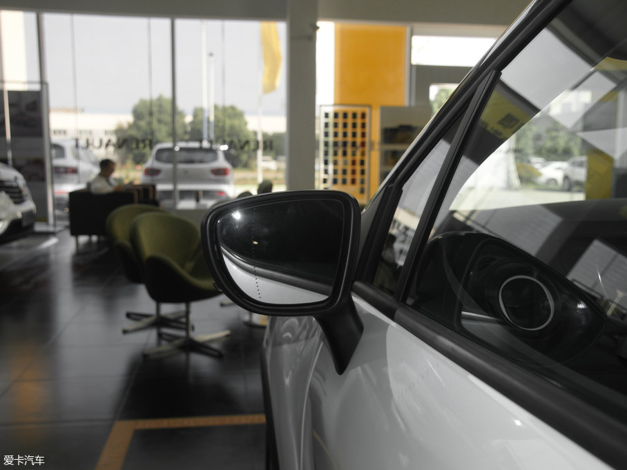 2018_(M) TCe 190 `Ӱ