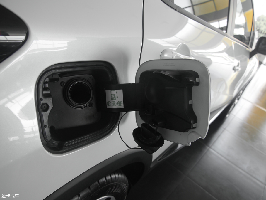 2018_(M) TCe 190 `Ӱ