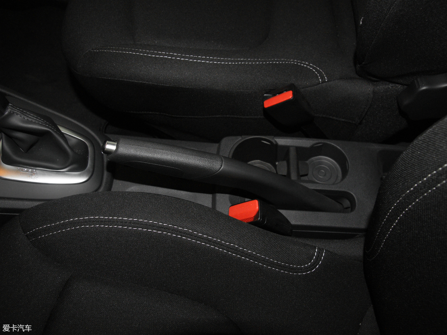 2018_(M) TCe 190 `Ӱ