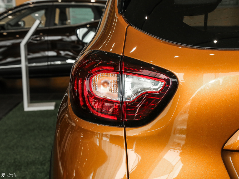 2018��_(�M(j��n)��) TCe 190 120����������