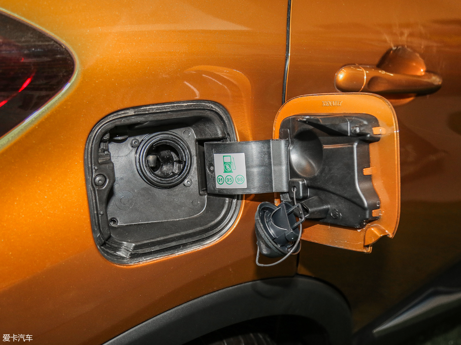 2018��_(�M(j��n)��) TCe 190 120����������