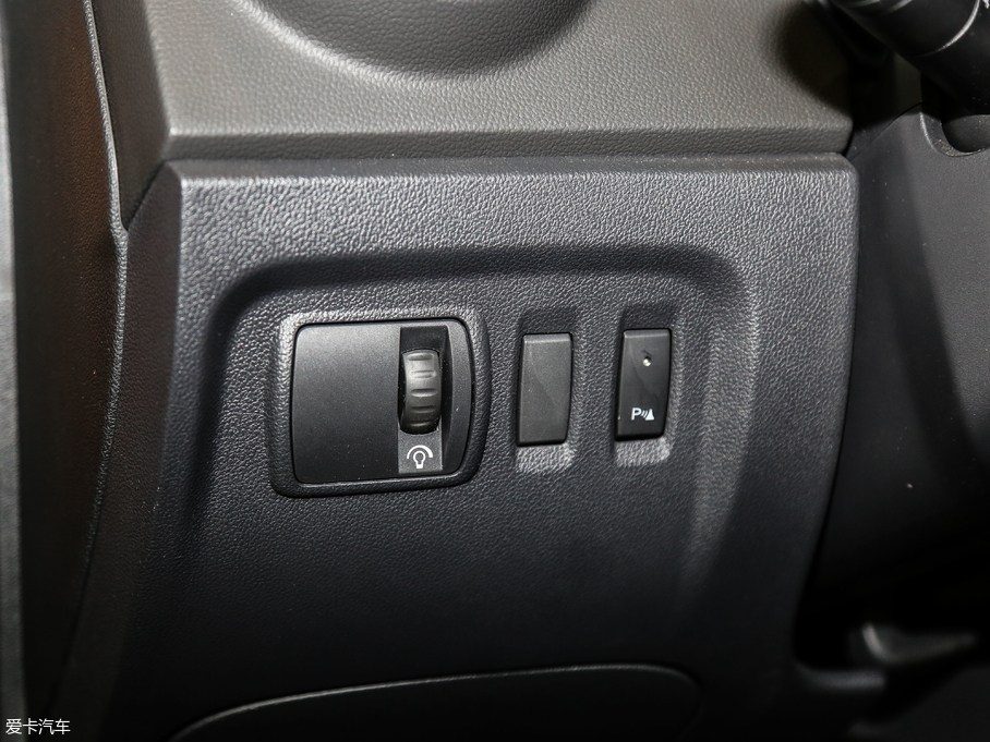 2018��_(�M��) TCe 190 120����������