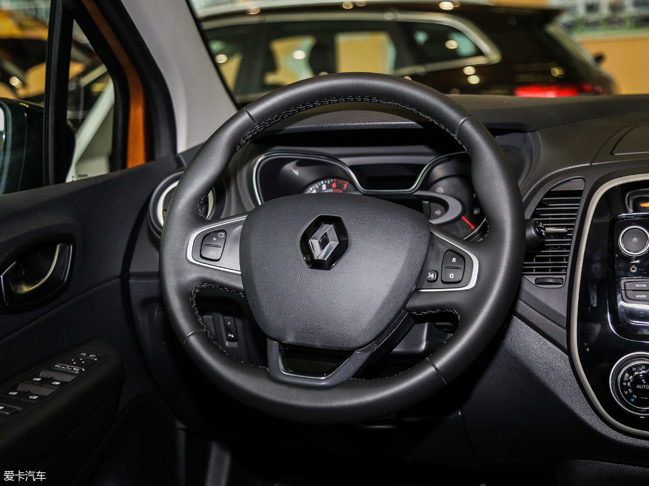 2018��_(�M��) TCe 190 120����������