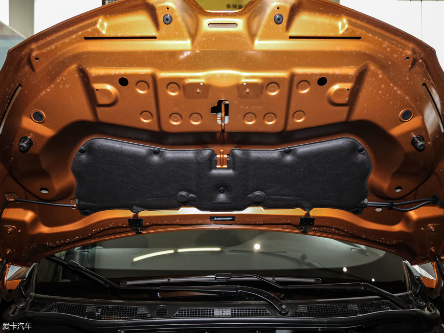 2018��_(�M��) TCe 190 120����������