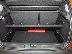 2018款TCe 190 120周年限量版 空间座椅