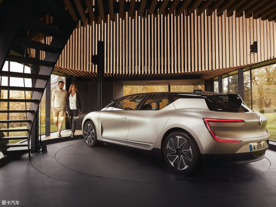 2017�����ZSYMBIOZ Concept