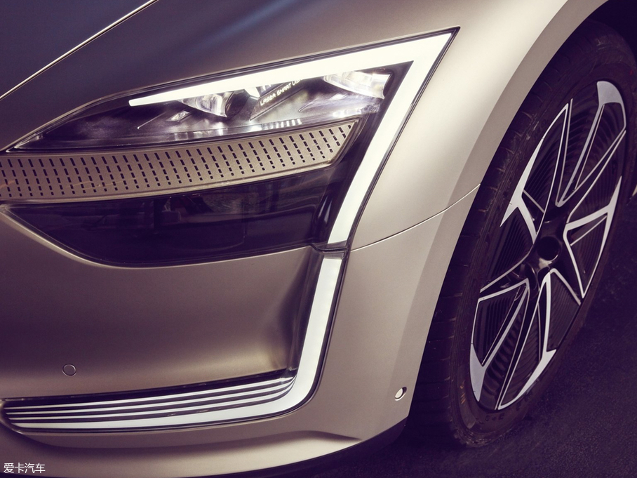 2017�����ZSYMBIOZ Concept