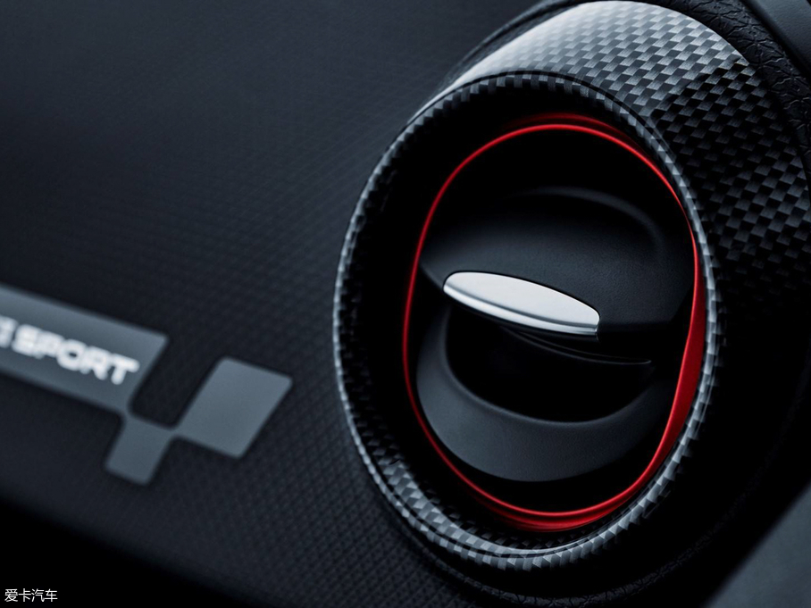 2018ZClio R.S.18 ؄e