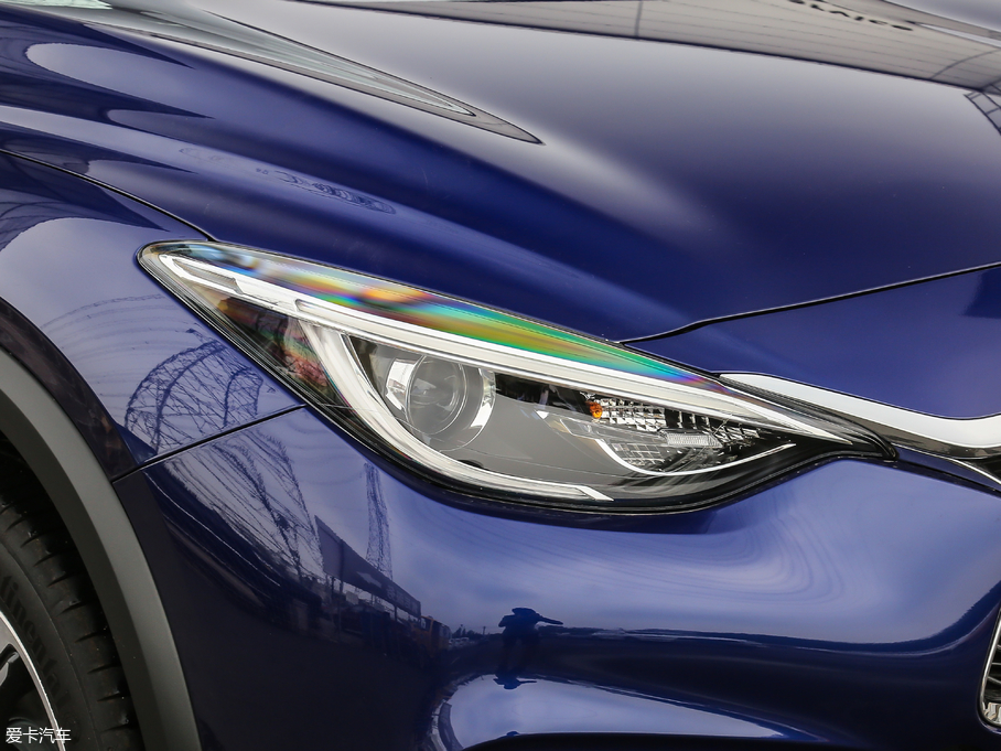 2018��Ӣ�����QX30 1.6T ����\�Ӱ�