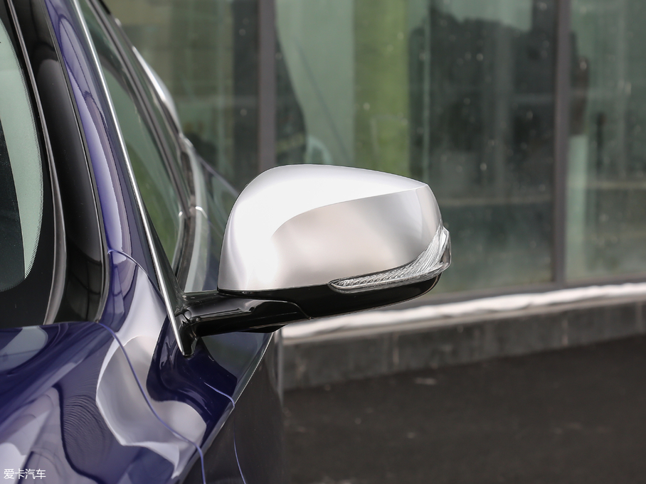 2018��Ӣ�����QX30 1.6T ����\�Ӱ�