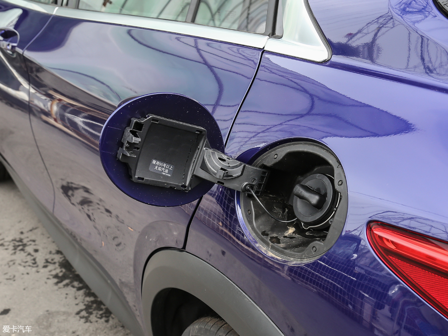 2018��Ӣ�����QX30 1.6T ����\�Ӱ�