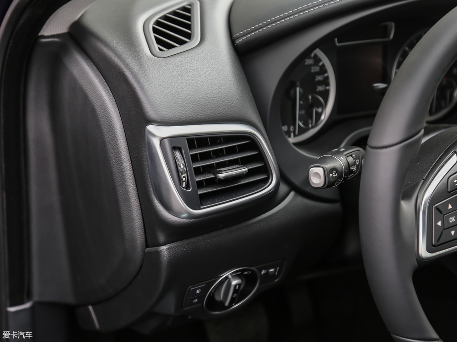 2018ӢQX30 1.6T (q)\(yn)(dng)