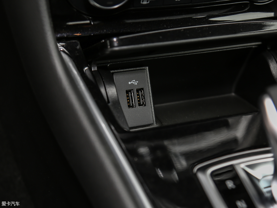 2018ӢQX30 1.6T (q)\Ӱ