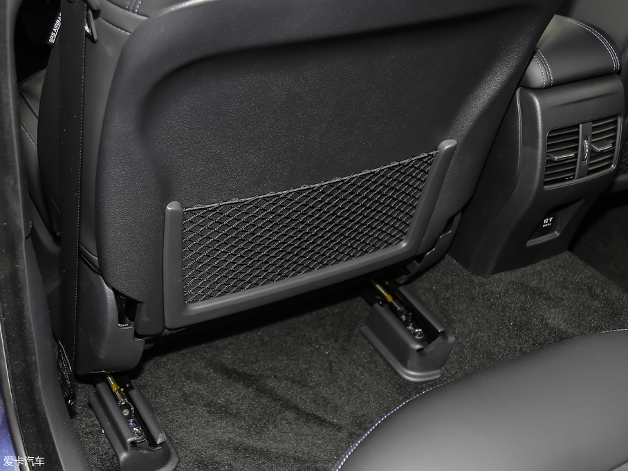 2018ӢQX30 1.6T (q)\Ӱ