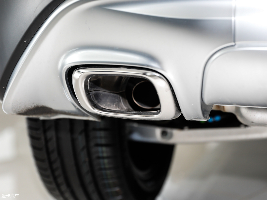 2018��Ӣ�����QX30 1.6T ����\�Ӱ�