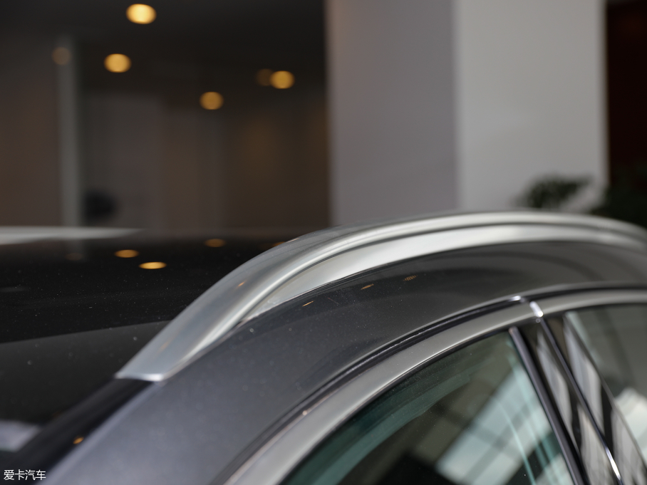 2018��Ӣ�����QX30 1.6T ����\�Ӱ�