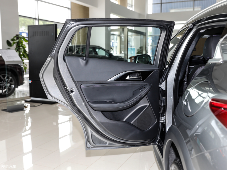 2018ӢQX30 1.6T (q)\Ӱ