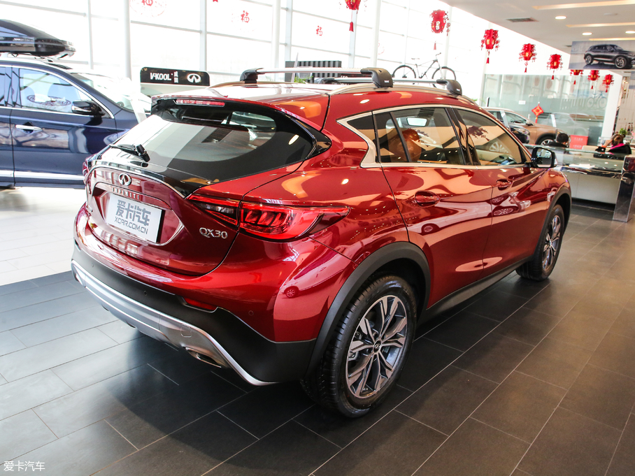 2018ӢQX30 2.0T ˶