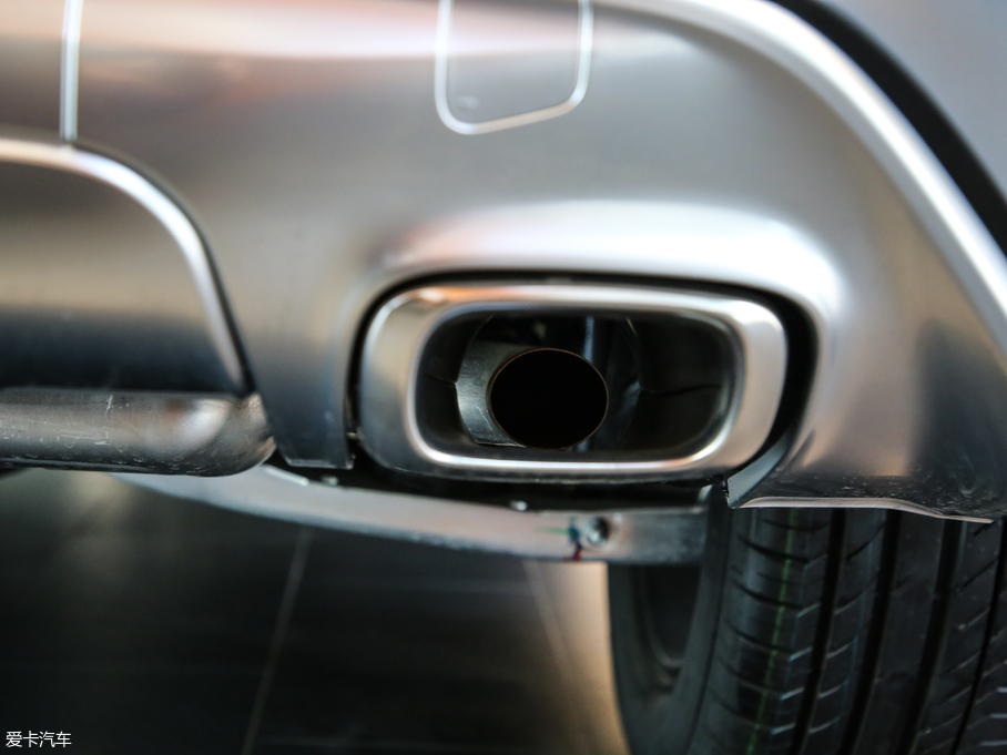 2018��Ӣ�����QX30 2.0T ����\�Ӱ�