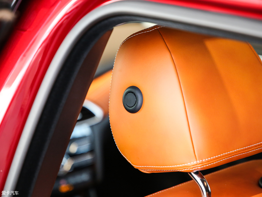 2018ӢQX30 2.0T (q)\(yn)Ӱ