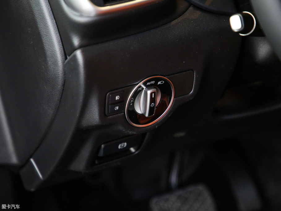 2018ӢQX30 2.0T (q)\Ӱ