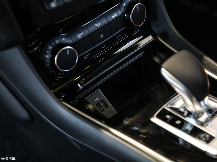 2018ӢQX30 2.0T (q)\Ӱ