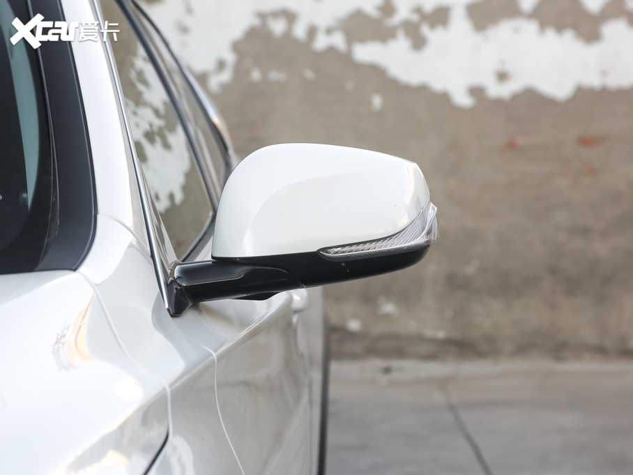 2018��Ӣ�����QX30 1.6T ���r�а�