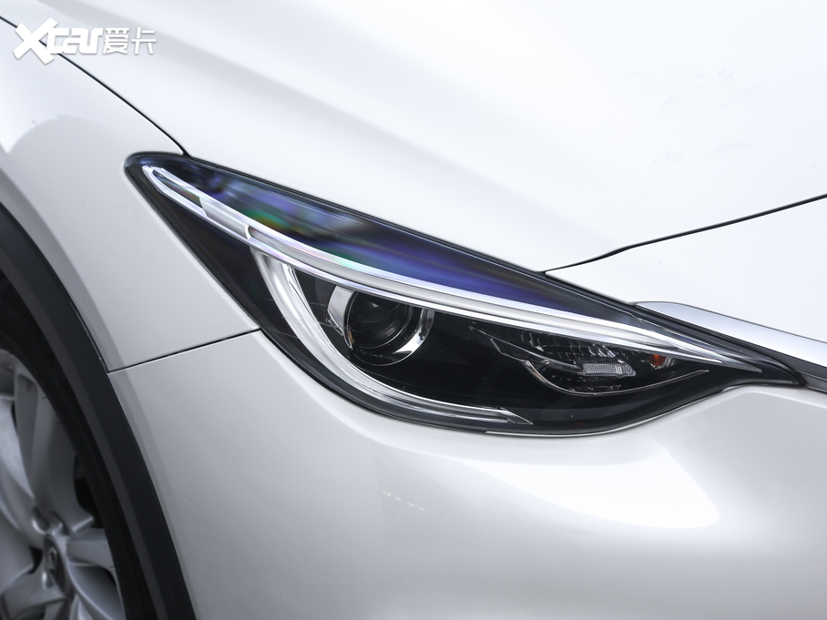 2018��Ӣ�����QX30 1.6T ���r�а�