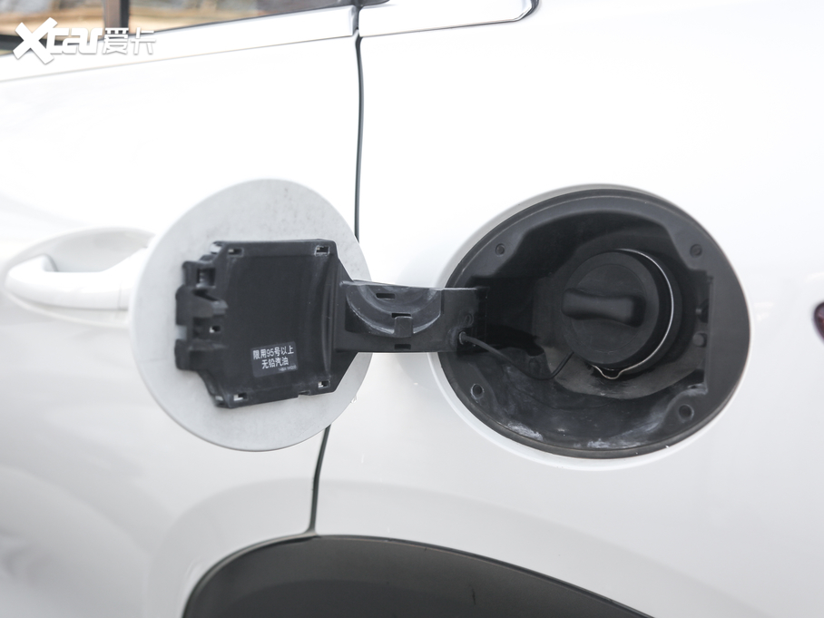 2018��Ӣ�����QX30 1.6T ���r�а�