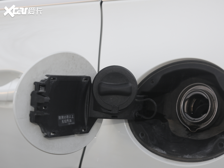 2018��Ӣ�����QX30 1.6T ���r�а�