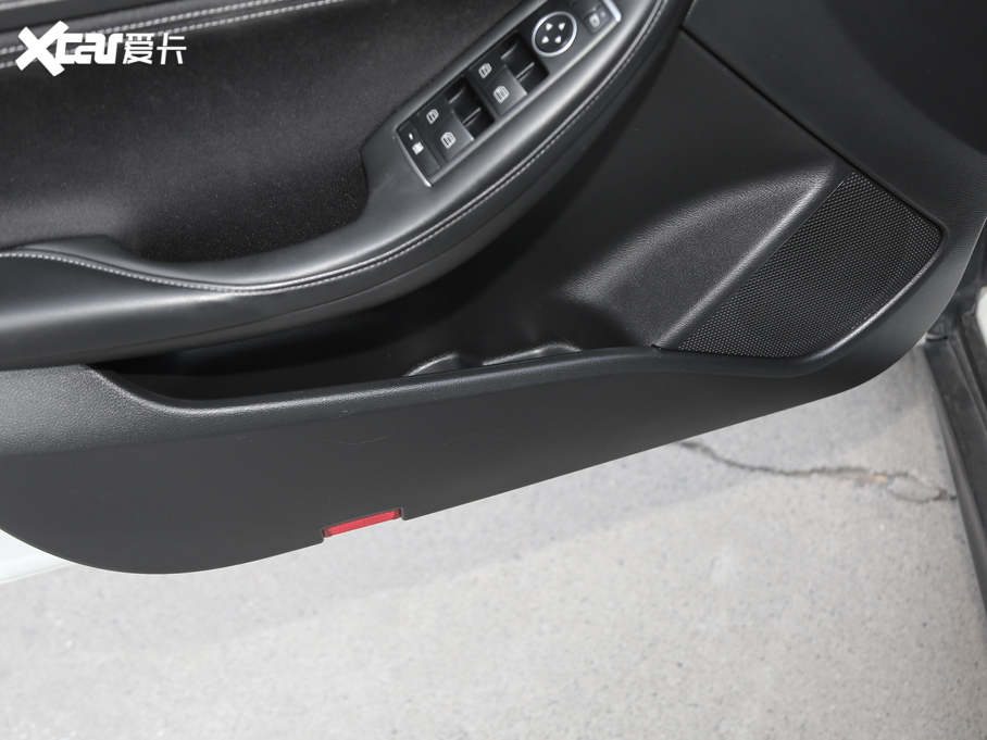 2018��Ӣ�����QX30 1.6T ���r�а�