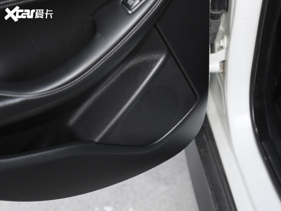 2018��Ӣ�����QX30 1.6T ���(q��)�r�а�