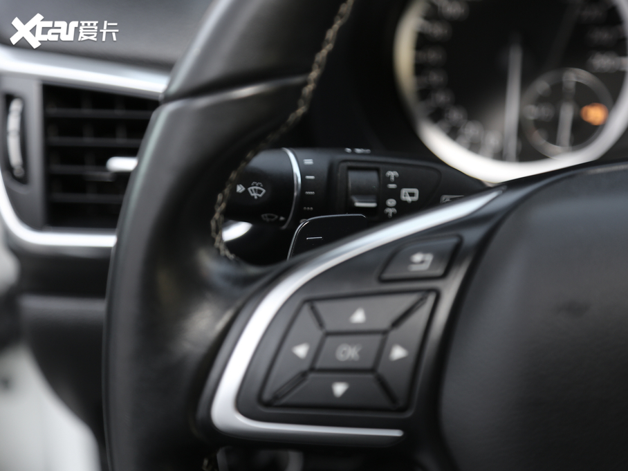 2018��Ӣ�����QX30 1.6T ���r�а�