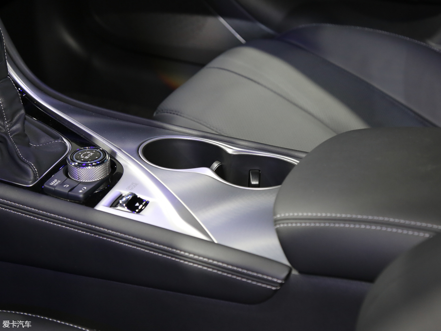 2019��Ӣ�����Q60 2.0T ���A��