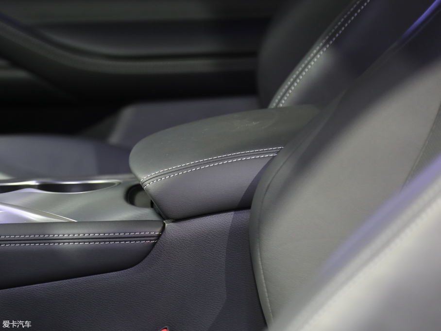 2019��Ӣ�����Q60 2.0T ���A��