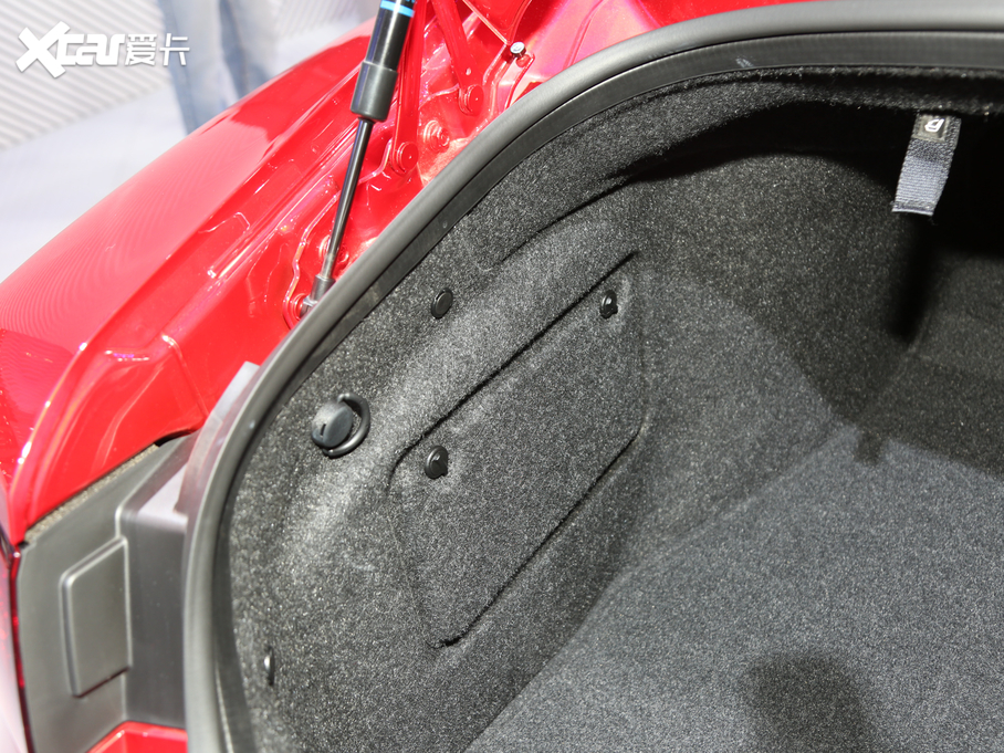 2019ӢQ60 S 2.0T A\Ӱ