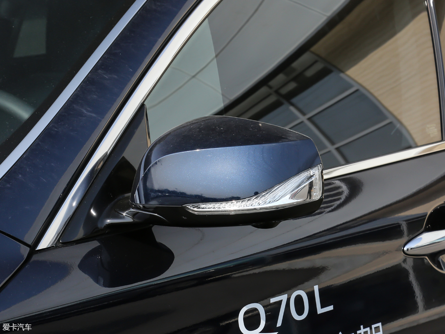 2019ӢQ70L 2.0T  PLUS