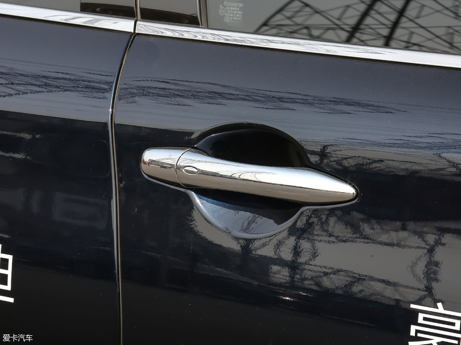 2019ӢQ70L 2.0T  PLUS