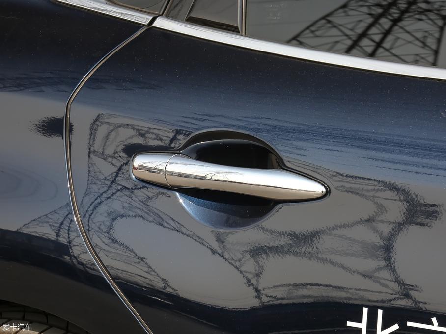 2019ӢQ70L 2.0T  PLUS