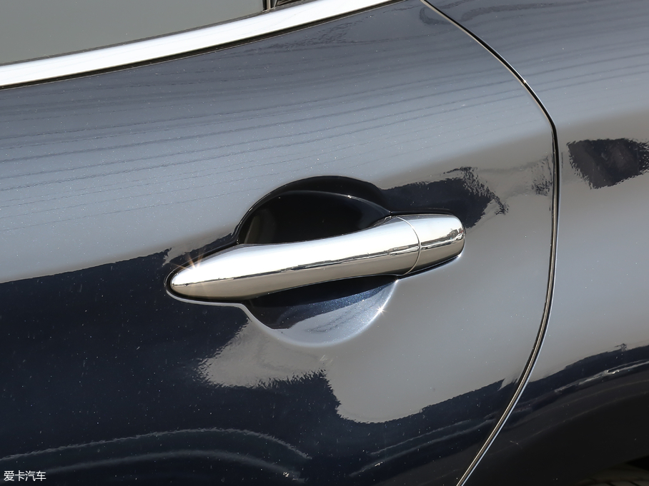 2019ӢQ70L 2.0T  PLUS