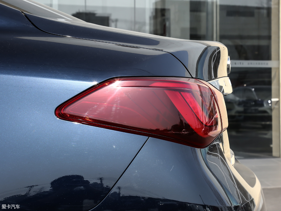 2019ӢQ70L 2.0T  PLUS