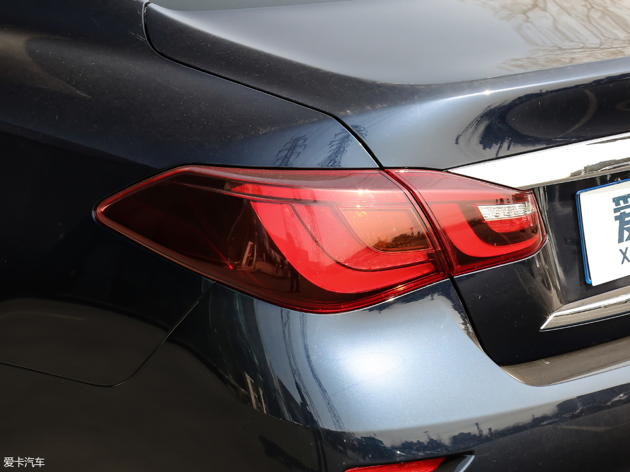 2019ӢQ70L 2.0T  PLUS