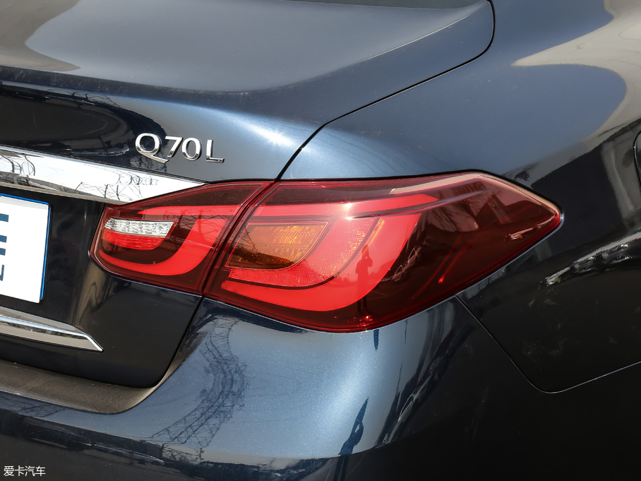 2019ӢQ70L 2.0T  PLUS