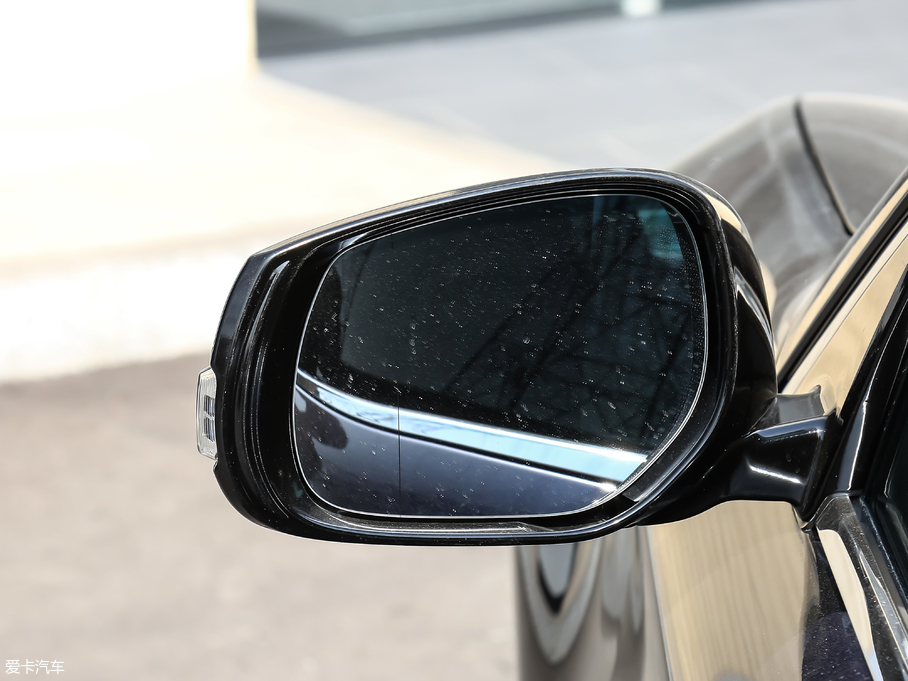 2019ӢQ70L 2.0T  PLUS