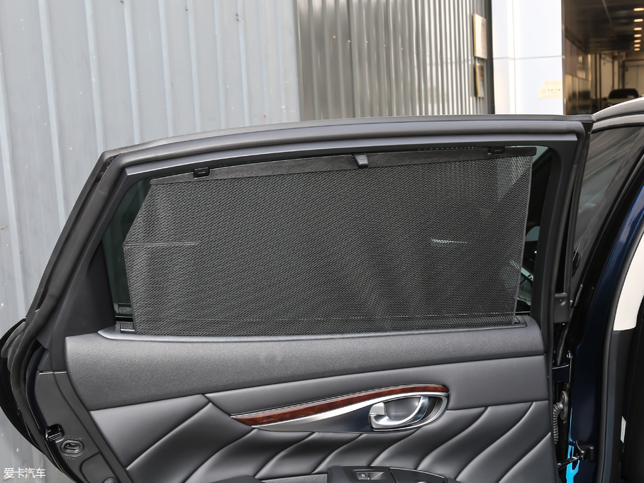 2019ӢQ70L 2.0T  PLUS