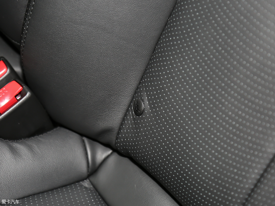 2019ӢQ70L 2.0T  PLUS